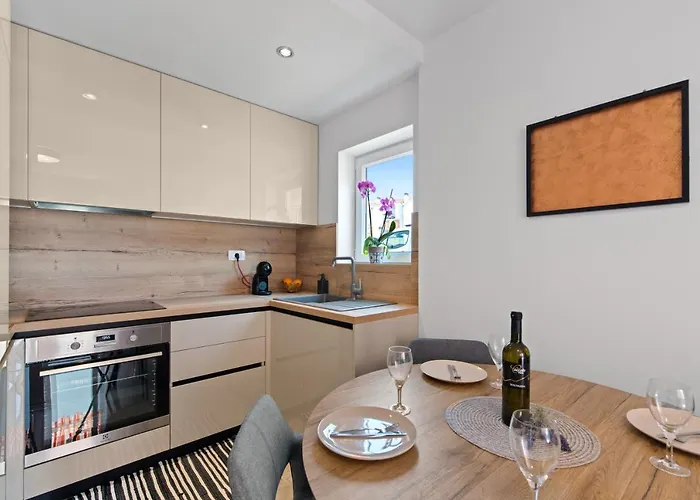 Masha * Novigrad Istria